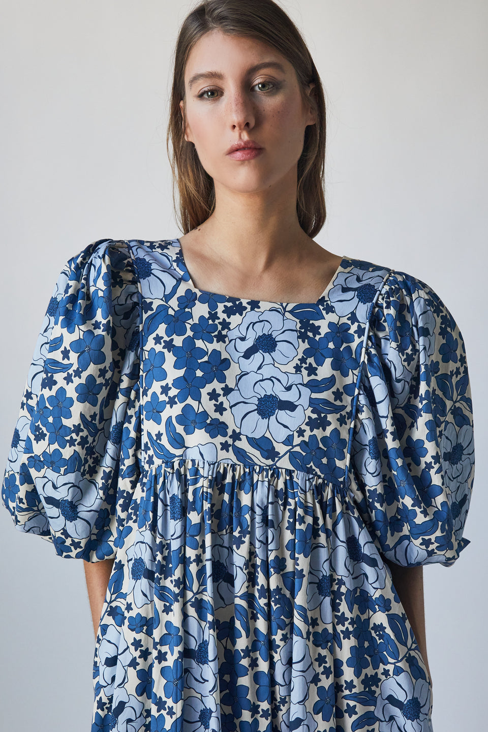 Peggy Dress Blue Bloom – THE LABEL EDITION